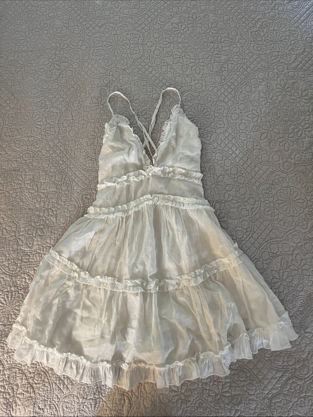 Princess Polly- Women's White Ruffled V-Neck Dress - size 4